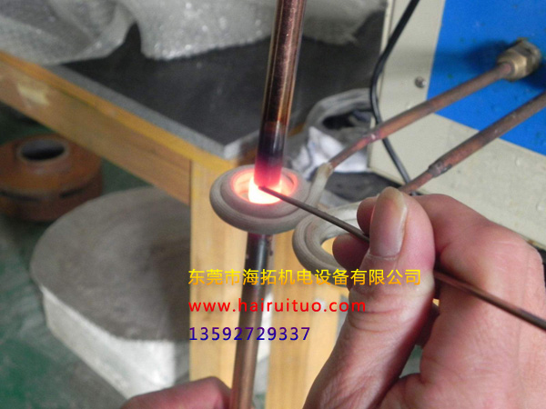 只要一招 保證鋼棒淬火后不會(huì)出現(xiàn)缺陷裂紋(圖1)