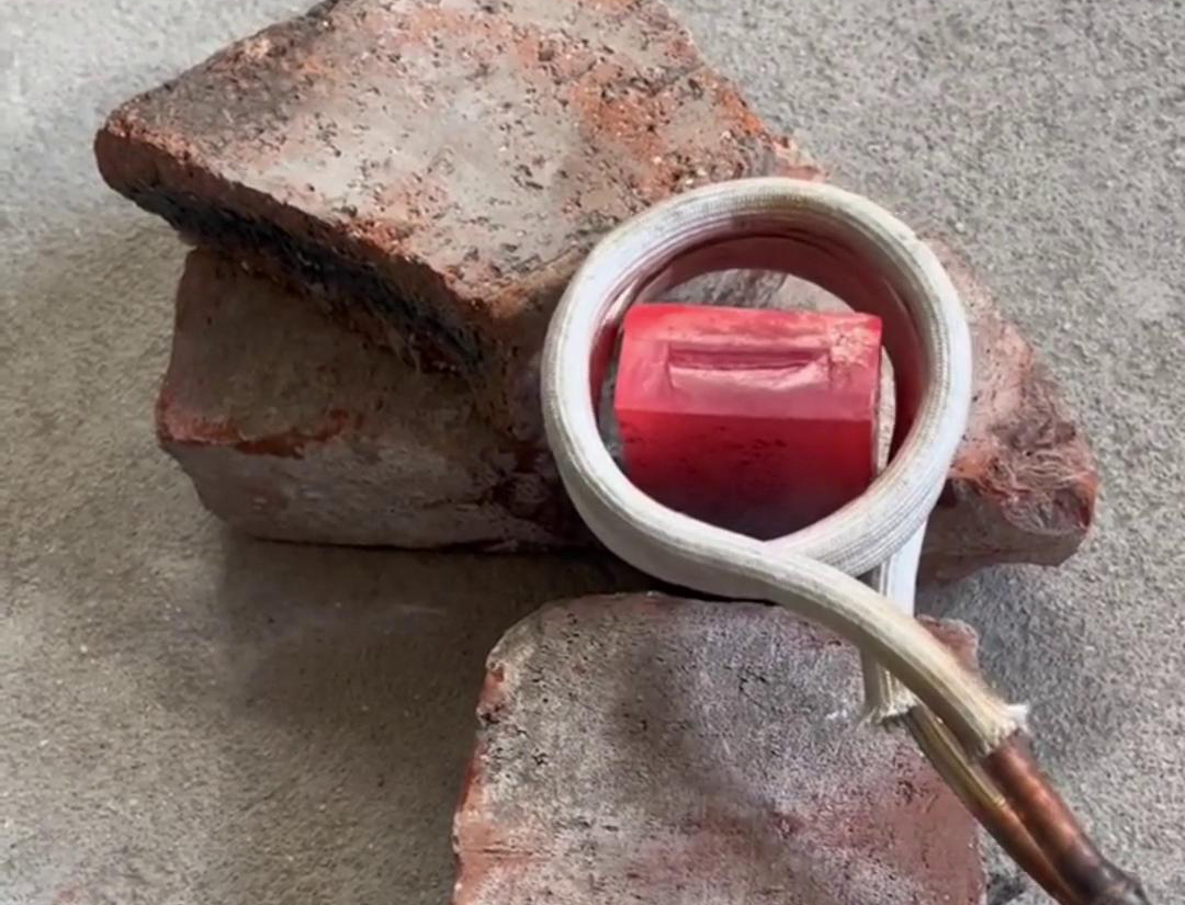 高頻感應加熱機，對人體無法加熱 只會對金屬進行加熱