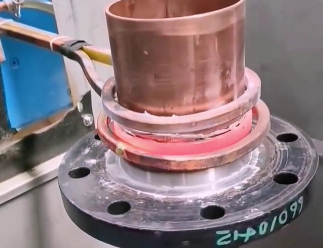 高頻焊接技術(shù)廣泛應用于各種領(lǐng)域，如金剛石圓鋸片、硬質(zhì)合金刀具、變壓器銅線、電機銅線銅排、汽車管件等的焊接