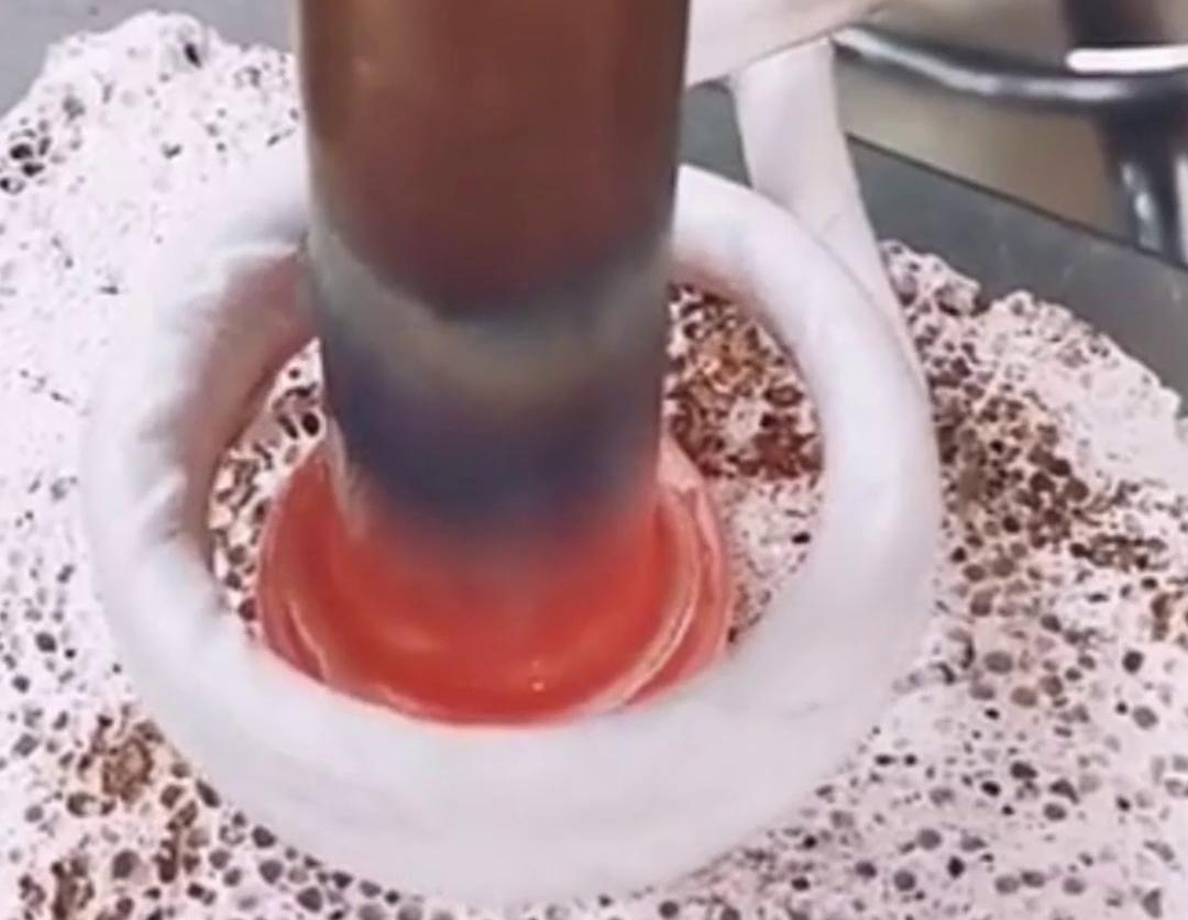 雙工位高頻感應(yīng)焊接設(shè)備在不銹鋼、銅和鋁的焊接中具有顯著的應(yīng)用優(yōu)勢(圖1)