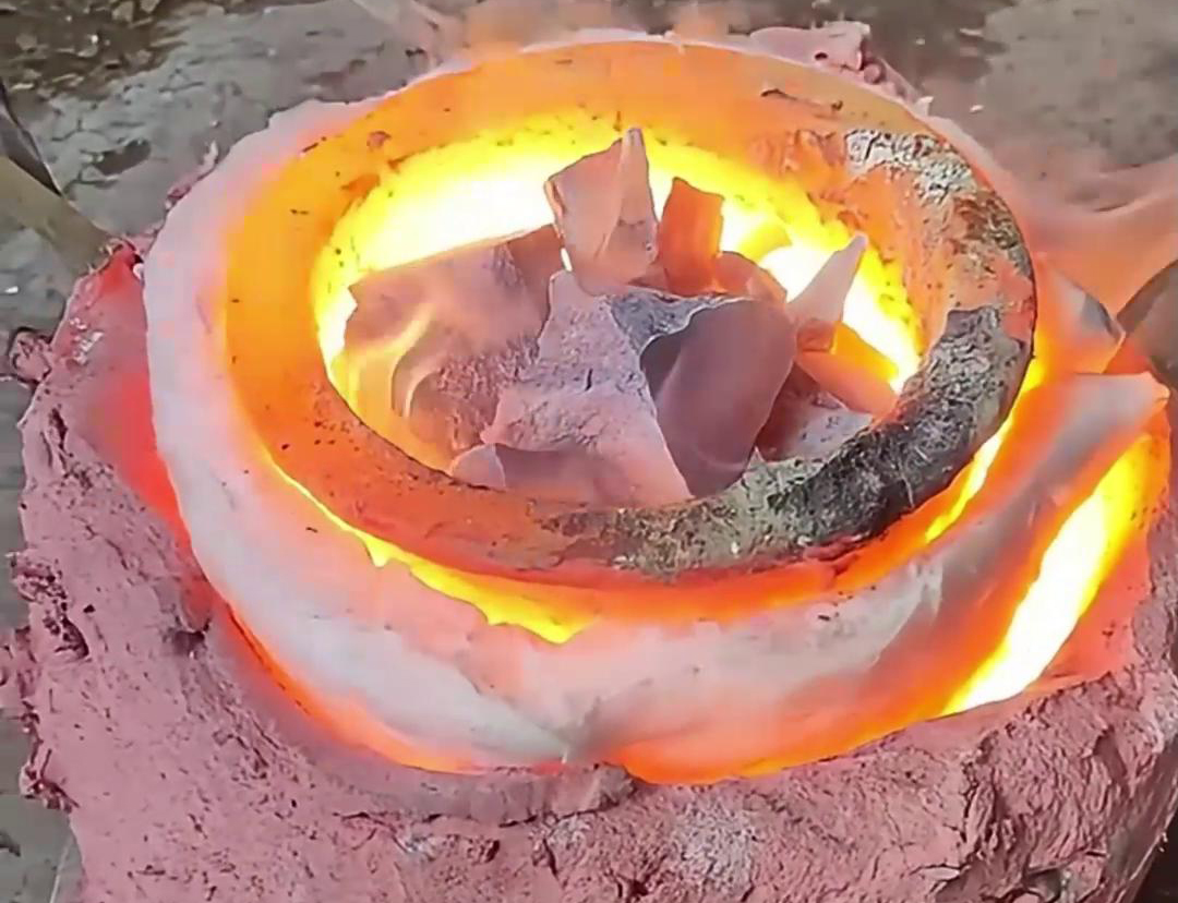 25kW 中頻感應(yīng)熔煉爐：20 公斤廢鐵高效回收解決方案(圖5)