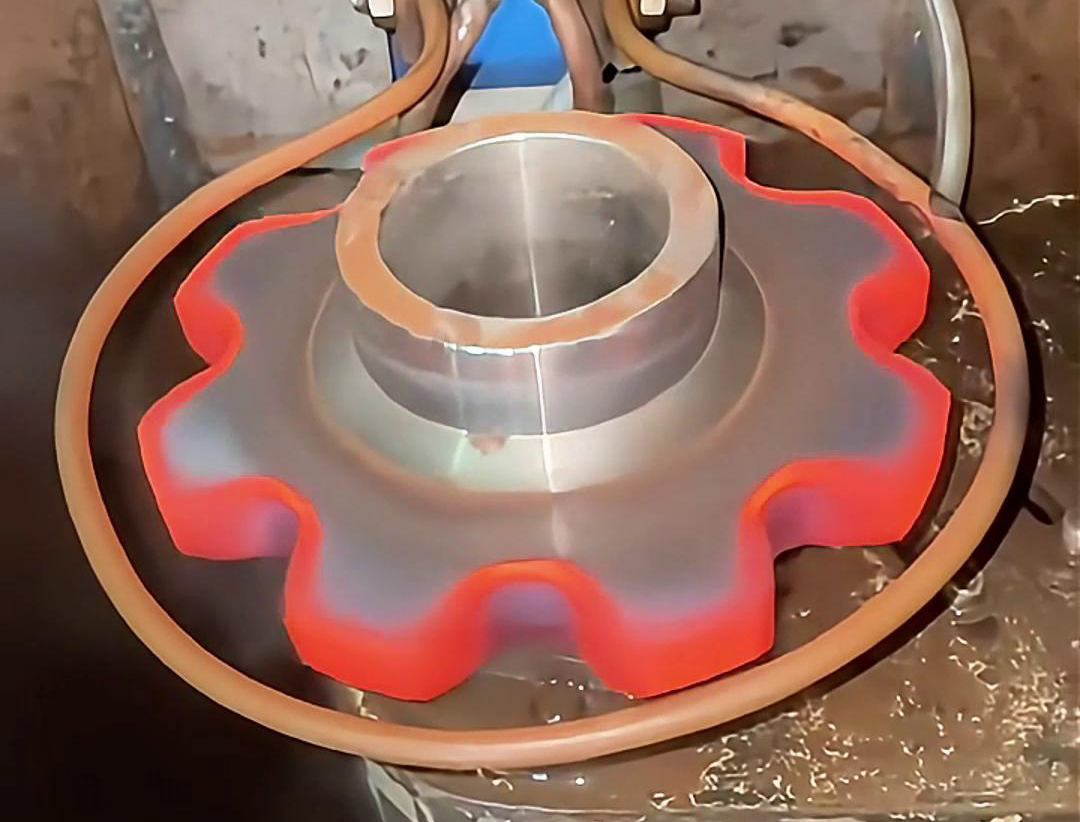 齒輪自動(dòng)化高頻淬火機(jī)床廣泛應(yīng)用于各種齒輪、鏈輪、軸類(lèi)等零件的淬火處理