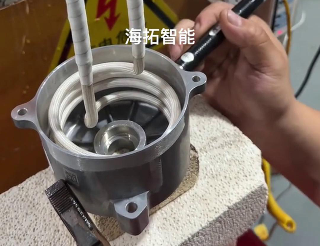 高頻加熱機(jī)在電機(jī)殼加熱至150度以進(jìn)行熱裝熱配合工藝的應(yīng)用(圖1)