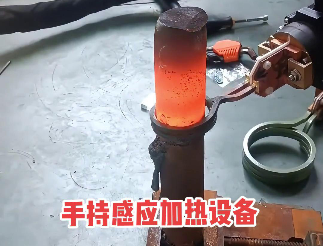 手持式高頻加熱機(jī)與普通款高頻加熱機(jī)在多個(gè)方面存在明顯的區(qū)別