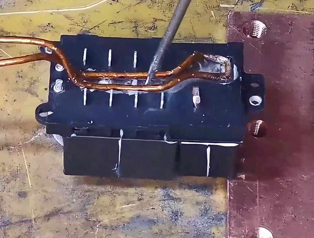 特殊變壓器刷錫膏后進行高頻感應(yīng)釬焊的步驟和相關(guān)要點