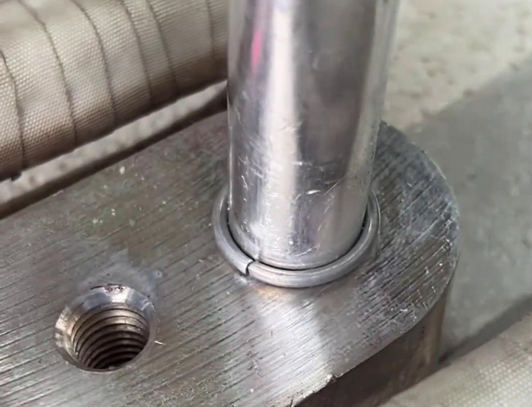 汽車空調(diào)管路鋁壓板，鋁管鋁件感應(yīng)焊接選擇高頻焊接機(jī)完成(圖1)