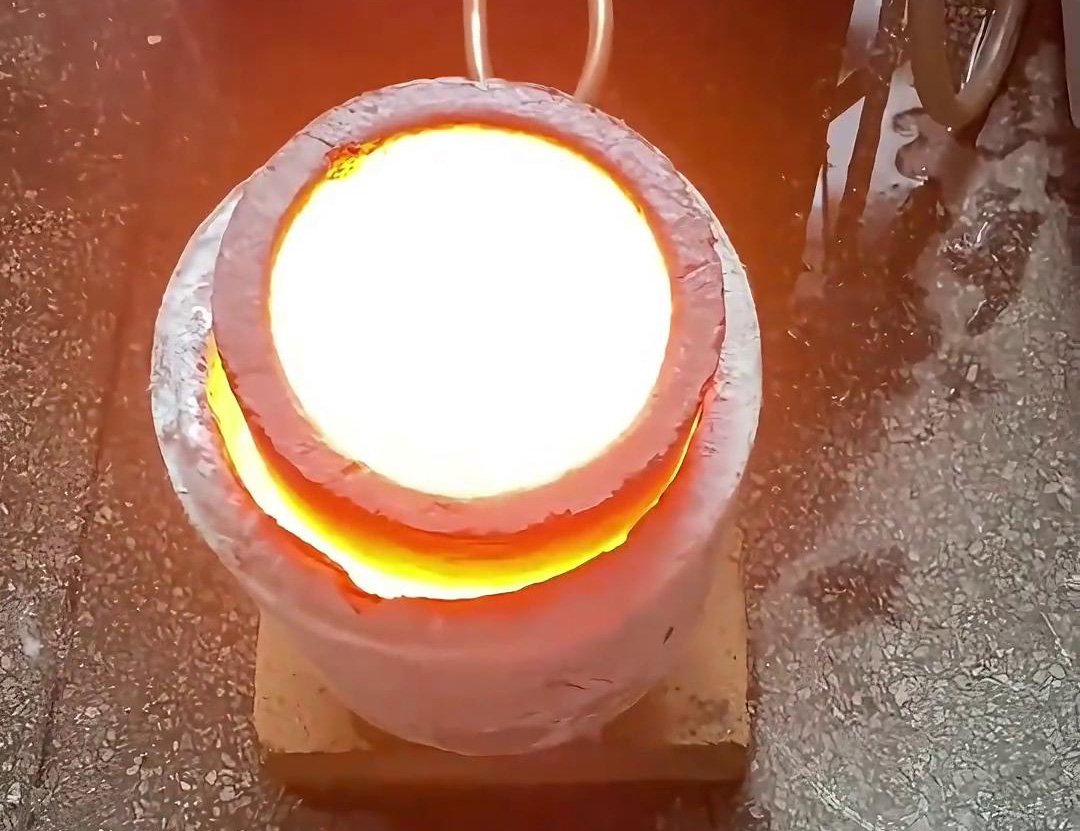 海瑞拓小型中頻熔煉爐助力黃金礦粉熔煉測試(圖3)