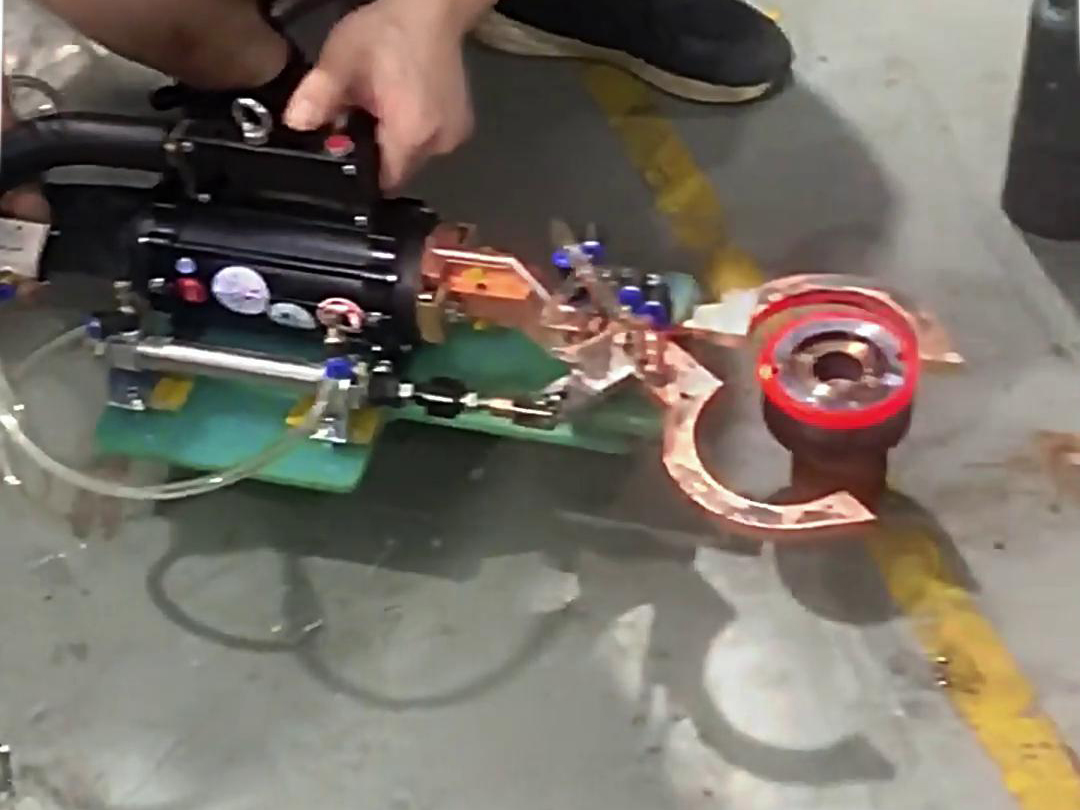 海瑞拓手持式高頻加熱機(jī)：工業(yè)加熱新利器