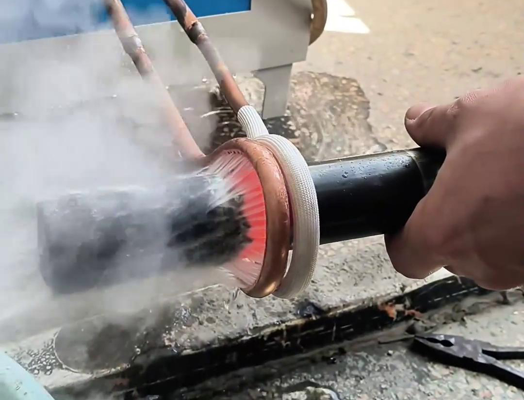 海瑞拓超音頻淬火設備助力鋼管生產(chǎn)工藝測試