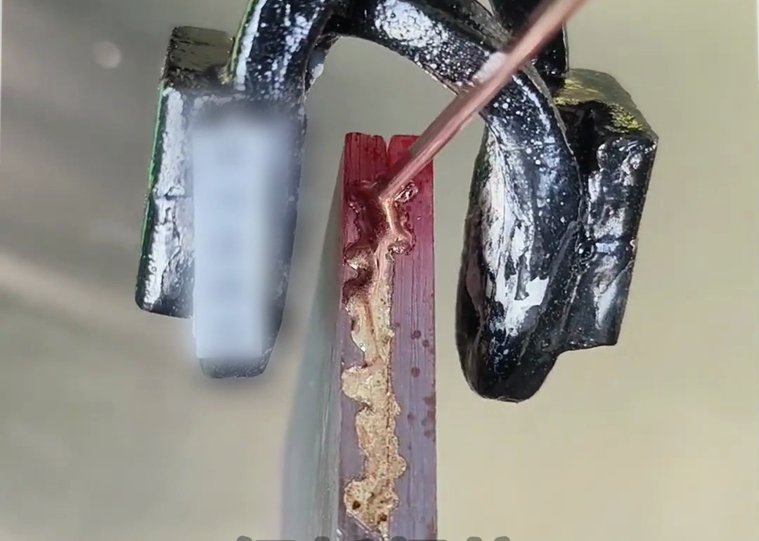 高頻焊接機(jī)鋁板對焊現(xiàn)場演示：工藝適配性與強(qiáng)度驗(yàn)證(圖2)