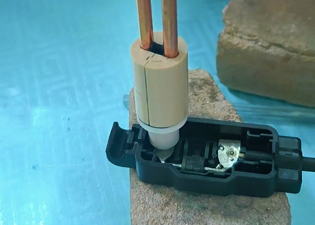 海瑞拓超高頻焊接機(jī)：光伏接線盒錫焊的品質(zhì)之選(圖1)