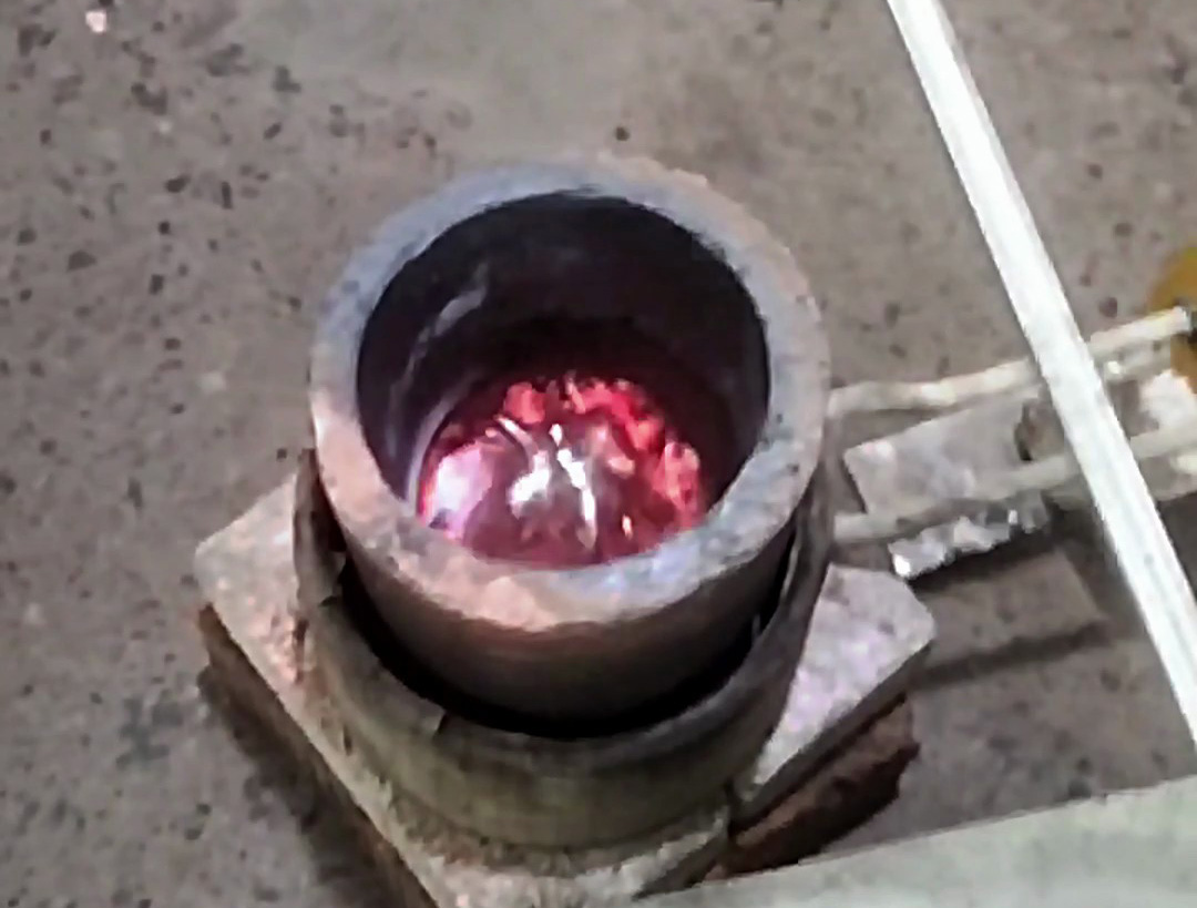 高頻熔煉爐三元催化提煉鉑鈀銠技術(shù)：從傳統(tǒng)到現(xiàn)代的革新(圖4)