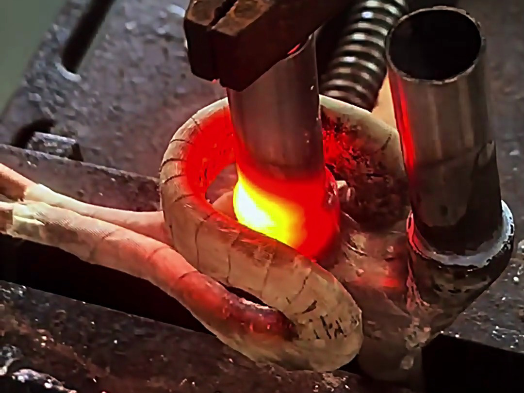 海瑞拓手持式高頻焊機(jī)：讓不銹鋼管焊接化繁為簡(jiǎn)的工廠級(jí)解決方案