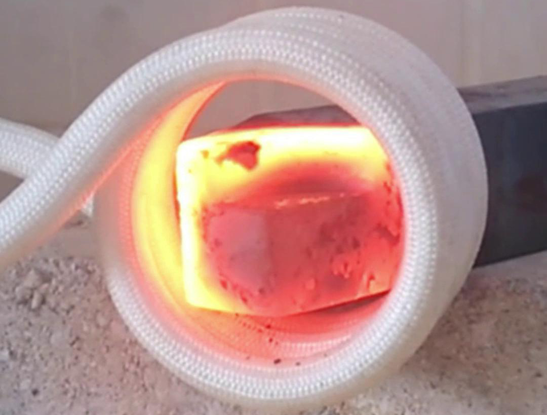 車刀高頻焊接設(shè)備:半自動合金釬焊的高效解決方案(圖4) 車刀高頻焊接設(shè)備:半自動合金釬焊的高效解決方案(圖4)