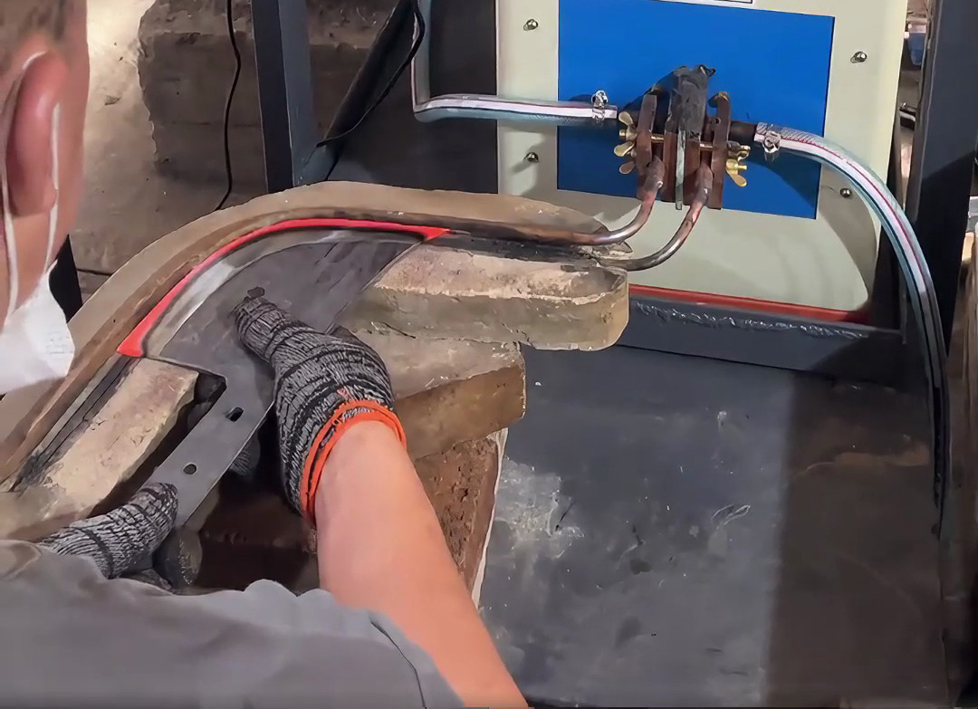 高頻淬火難題破解：導(dǎo)磁體 —— 彌補頻率與材料反差的 “磁場調(diào)節(jié)器”(圖3)