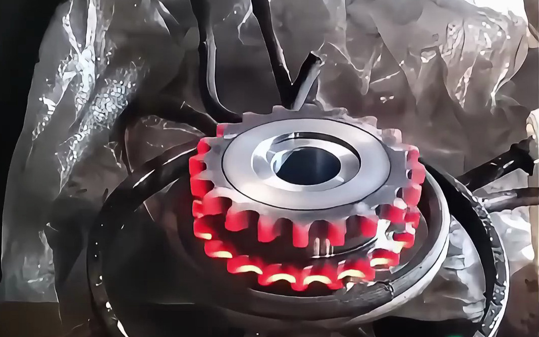 大齒輪淬火怕淬不透?海瑞拓中頻淬火設(shè)備是真行家(圖2) 大齒輪淬火怕淬不透?海瑞拓中頻淬火設(shè)備是真行家(圖2)