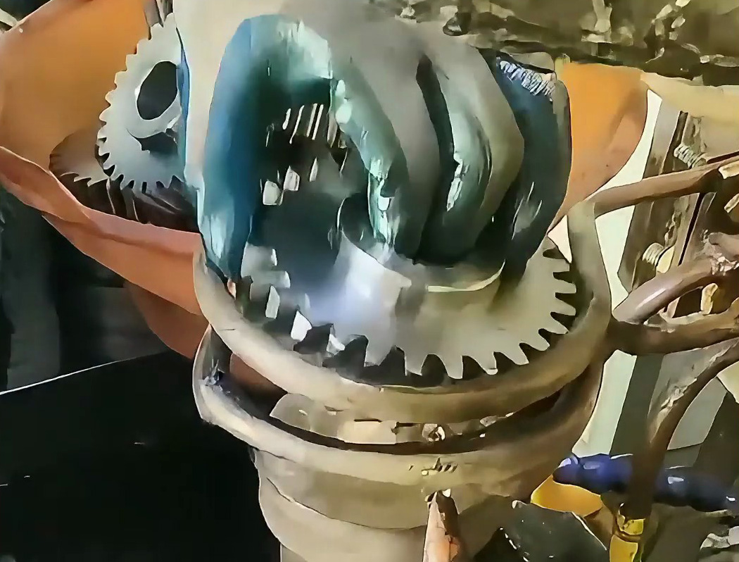 齒輪高頻淬火機(jī)床設(shè)備分半自動和全自動模式