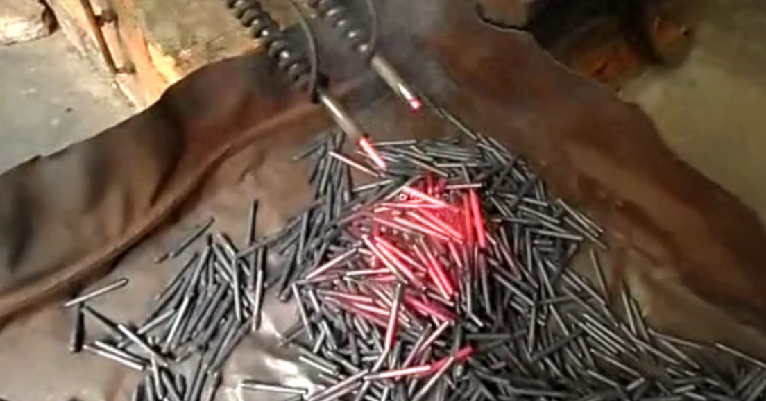 高頻退火機(jī)對金屬棒料自動化退火熱處理