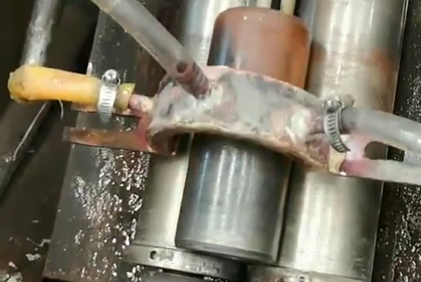 高頻淬火機對內(nèi)壁表面淬火 內(nèi)孔淬火