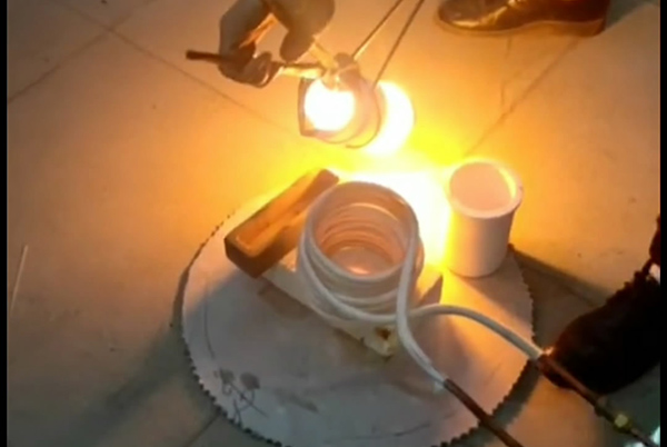 中頻熔煉爐怎么樣過濾氮氣(圖2)