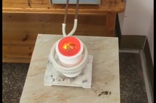 頻率越高，中頻熔煉電爐價(jià)格越高？