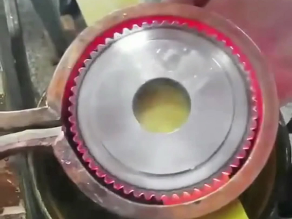 高頻加熱機(jī)對齒輪淬火試樣