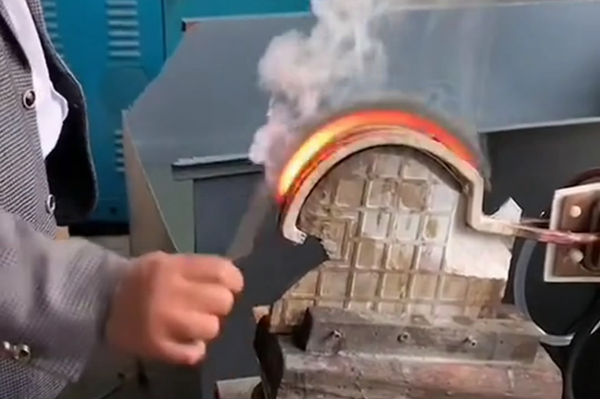 超音頻感應(yīng)加熱電源-過(guò)熱保護(hù)+漏電保護(hù)