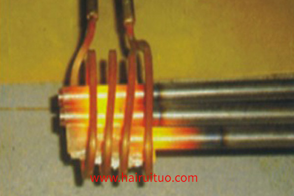 板坯縱向磁場感應加熱固溶處理裝置