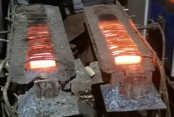 超音頻感應加熱 一人操作兩臺設(shè)備