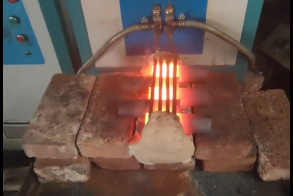 中頻加熱器的應(yīng)用有哪些常見(jiàn)問(wèn)題?(圖1)