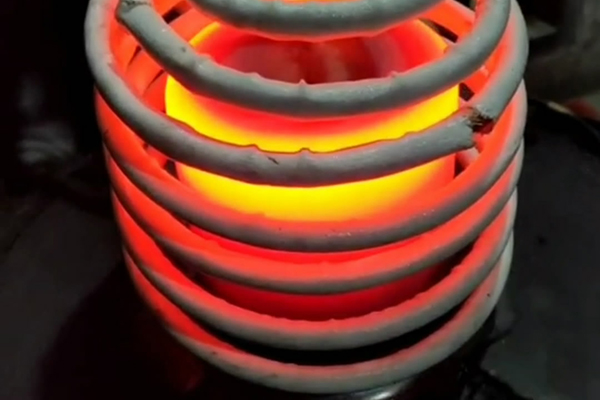 什么是中高頻感應(yīng)加熱機(jī)，中高頻感應(yīng)加熱機(jī)的特點(diǎn)是什么？(圖2)